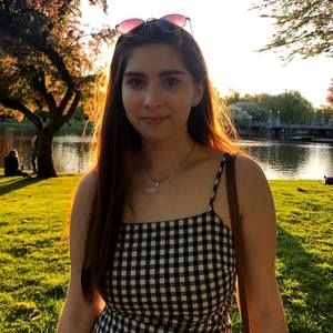 Meet your Posher, Becca